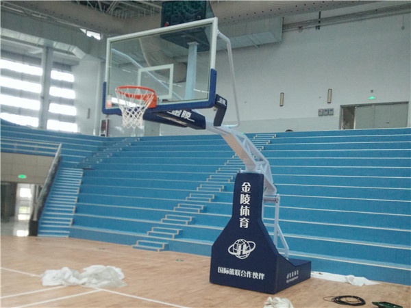 籃球架